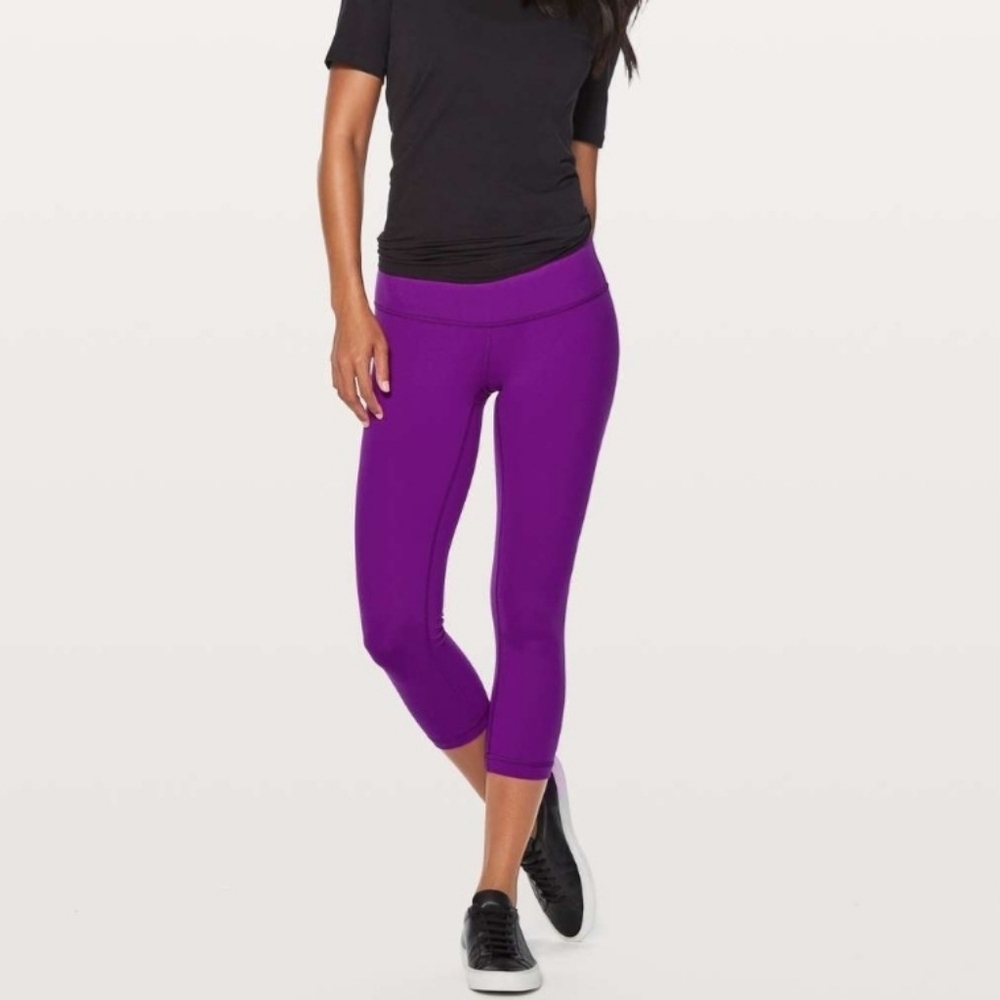 Lululemon Womens Wunder Under Crop Tender Violet Purple Leggings -Size 6